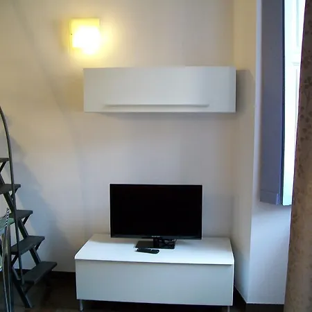 Apartment Temporary 3 Colonne San Lorenzo Milan